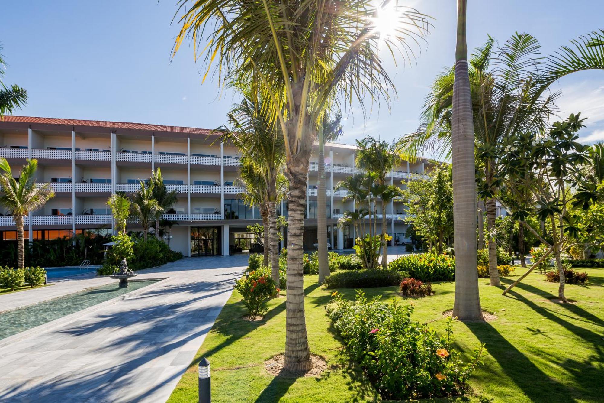 Grandvrio Ocean Resort Danang Tra Khe Exterior photo
